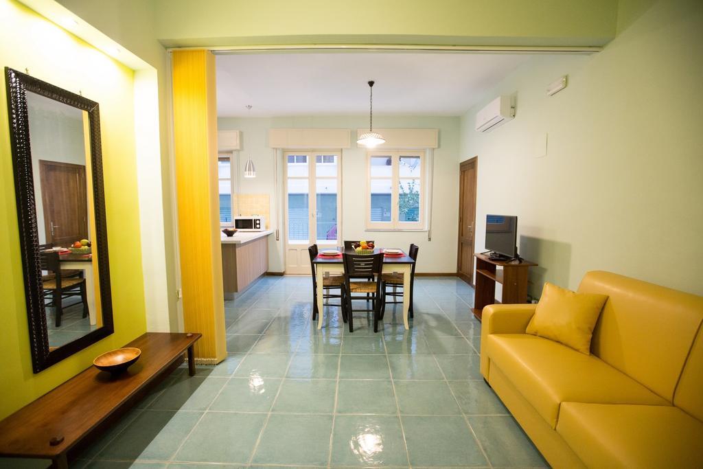 Il Nido Del Sole Apartment Cefalu Bilik gambar