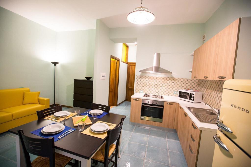 Il Nido Del Sole Apartment Cefalu Bilik gambar